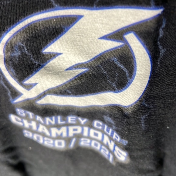 NHL Fanatics Mens Lightning Stanley Cup Champions 20/21 Lightning Strikes Twice - Picture 2 of 5